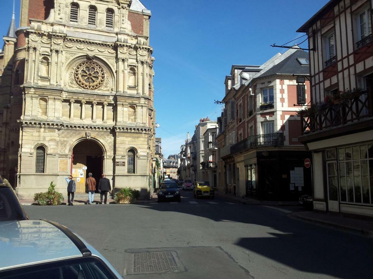 Le Capitaine Jack Appartement Trouville-sur-Mer Buitenkant foto